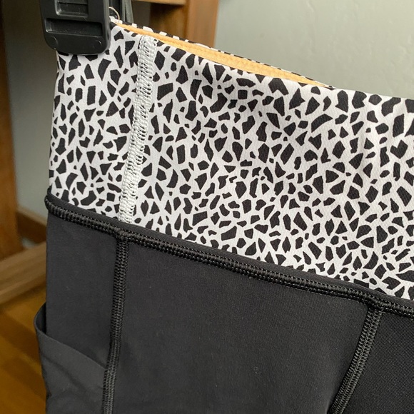 Lululemon leggings - Picture 6 of 6